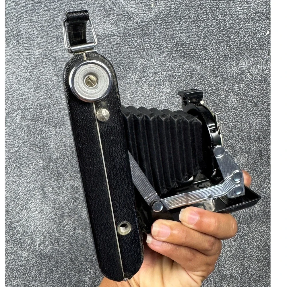 Vintage Kodak Vigilant Junior Six-20 Folding Camera Kodet Lens Dak Shutter USA